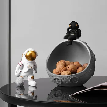 

Creative astronaut fruit tray keys storage boxes candy snack plate household Nordic porch living room desktop decoration