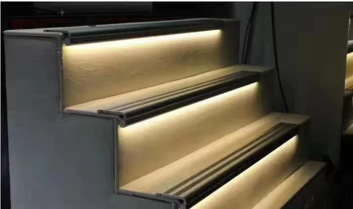 

Low Voltage DC12V LED Step Lighting in Aluminum Profile Body / Surface Mount / Both Outdoor and Indoor Work