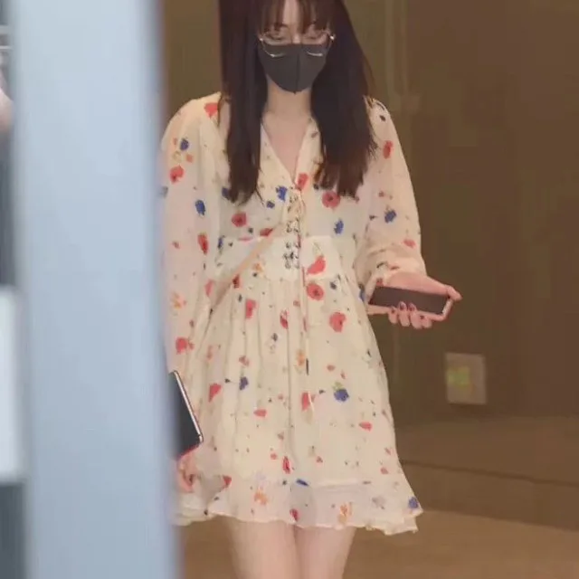 

Elfbop V Neckline Flower Printed Casual Dress With Gathering Waist & Long Sleeve