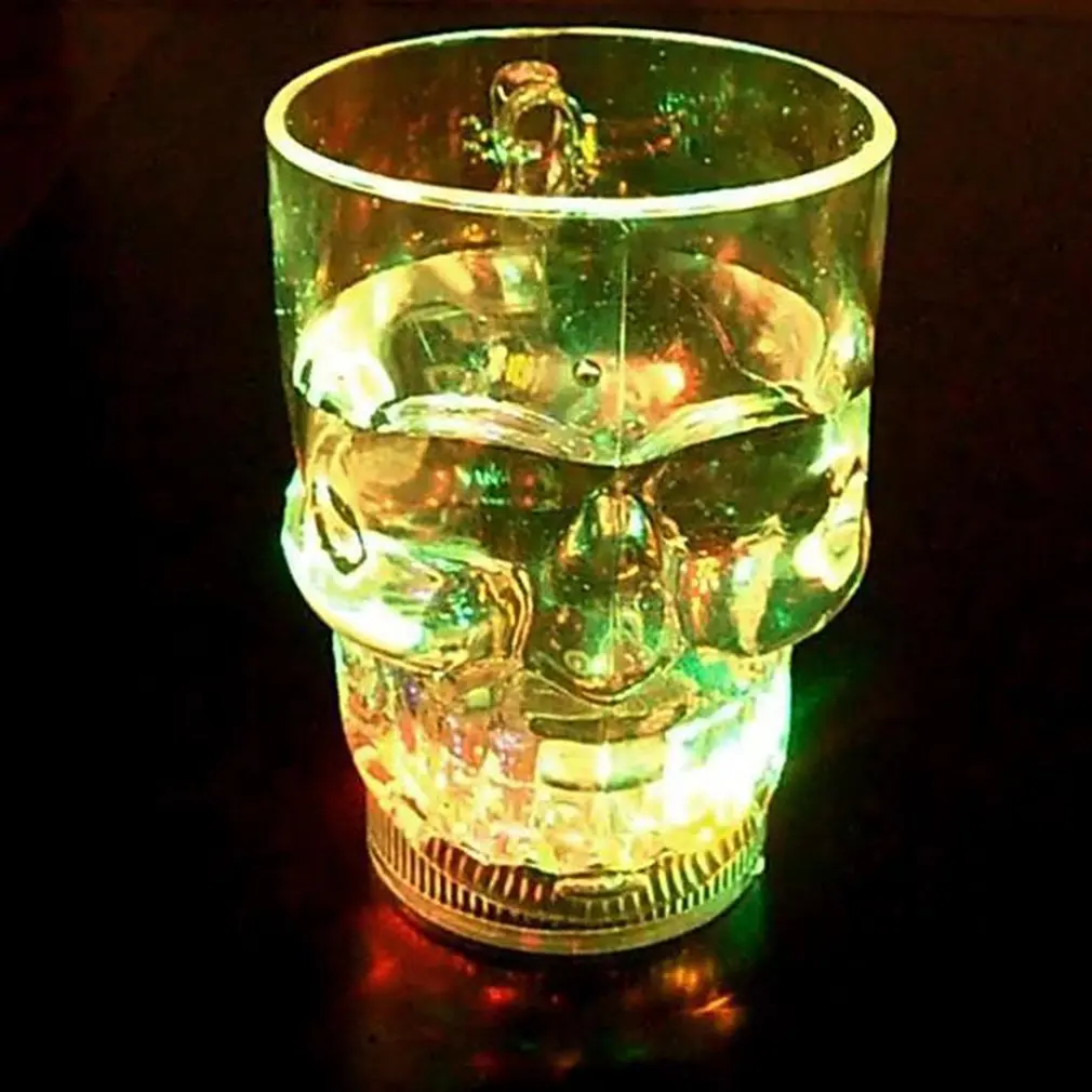 СВЕТОДИОДНЫЙ красочные светящиеся Teddy Bear череп голова чашки Flash индукционный светильник Кубок стакан для пива, стакан для прохладительных напитков бокалы для вина