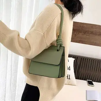 

AMELIE GALANTI Small bag female 2020 new versatile messenger shoulder ins the same paragraph underarm small square bag elegant