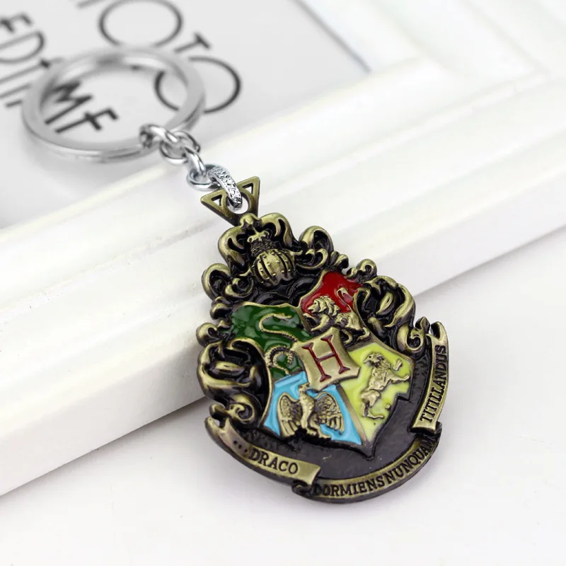 ZXMJ Harried Хогвартс Гриффиндор Hufflepuff Slytherin Ravenctaw школа Гончаров брелок Горячая фильм ювелирные изделия для фанатов подарок - Цвет: 5