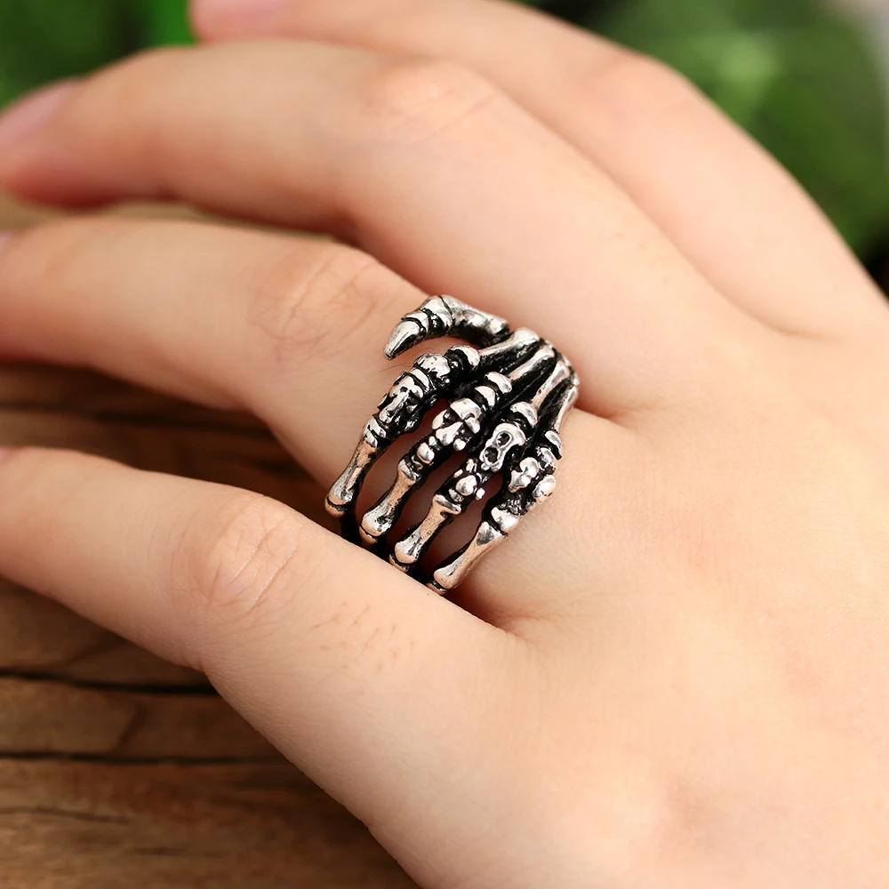 1Pc Stainless Steel Skull Rings Gothic Vintage Hand Bone Rings Punk Hip Hop Men Jewelry Fashion Accessories stainless steel ring finger ring