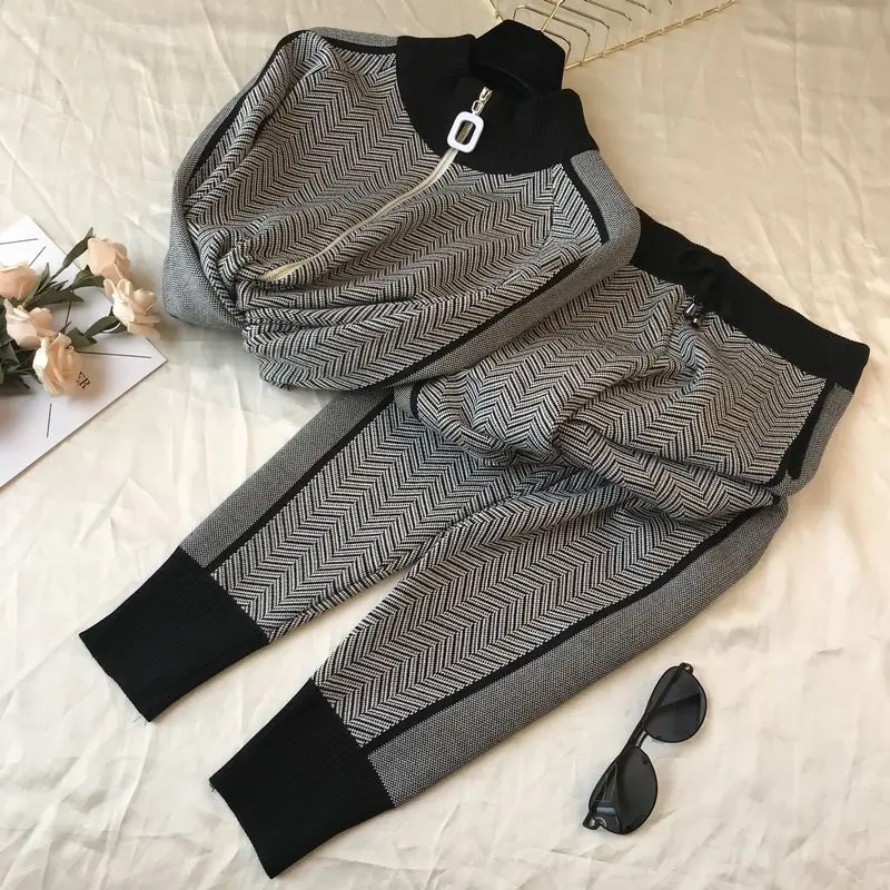 

2019 Women Shiny sweater suit and sets Casual Striped Knit Sweaters Pants 2 Piece Set Casual Knitted Trousers+ Cardigan Tops
