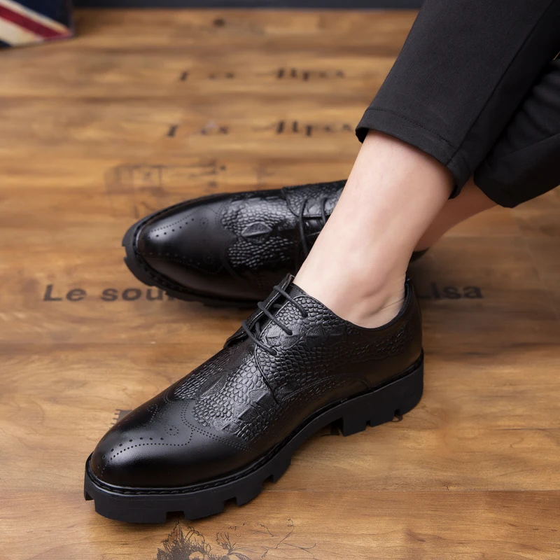 

Business Formal Shoes for Man New Cool Men Oxfords Sneakers Casual Shoes Pointed Toe Boss Shoes Formal Male Derby Sneakers