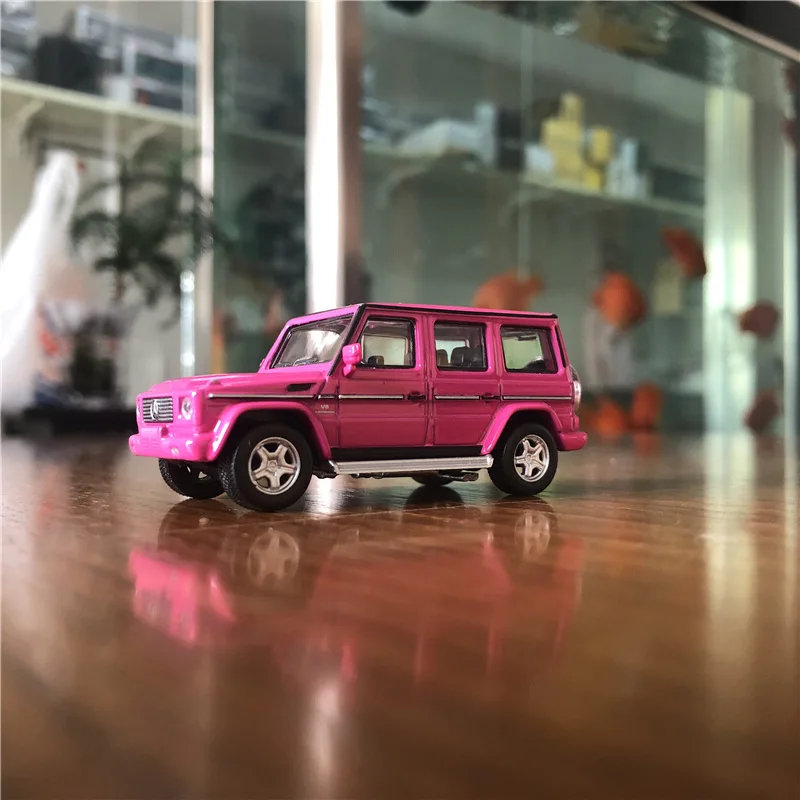 pink Коллекционные игрушки для детей из сплава, спортивные статические модели автомобилей, супер автомобиль, подарок для мальчика 1: 64 G55 AMG 7 см, внедорожник - Цвет: pink