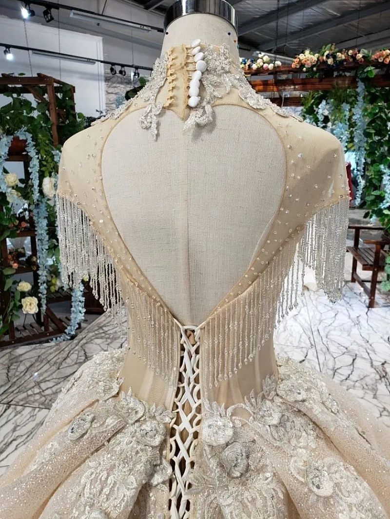 BacklakeGirls/Новинка года; стильные свадебные платья из вуали с высоким воротом и короткими рукавами; бальное платье с украшением в виде кристаллов; свадебное платье