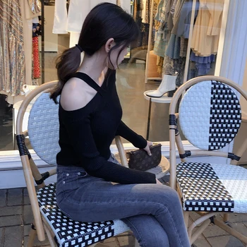 

Mishow 2019 Autumn Winter Pullover Off Shoulder Knitted Bottoming Shirt Korean Slim Fit Long Sleeve Oblique Collar Top MX19C5430