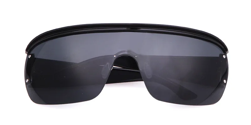 12351866567_1510330976