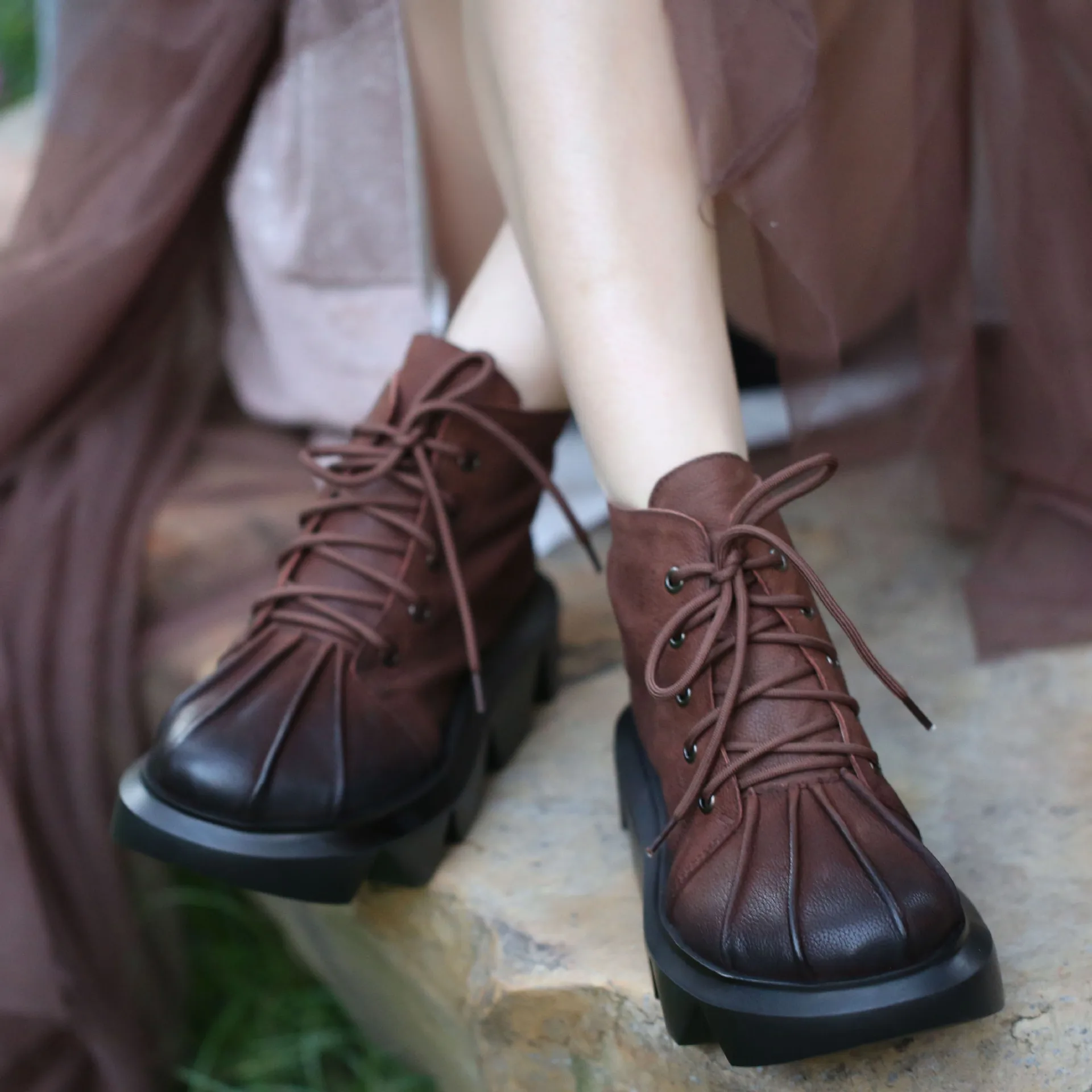 

Artdiya Original Autumn and Winter New Retro Women Boots Handmade Genuine Leather Round Toe Lace Up Ankle Boots Casual Plush