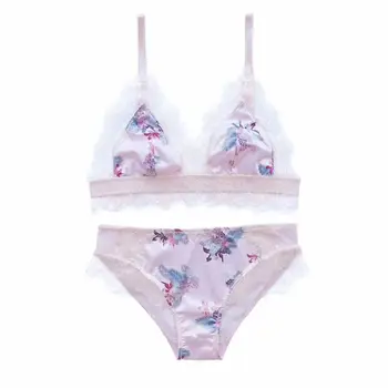 

2020 New Super Thin Satin Eyelash Lace Triangle Cup French Bra Set Without Underwire Printing Underwear Women