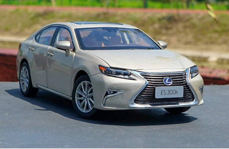 1:18 Lexus ES ES300H сплав модель автомобиля статические металлические модельные автомобили оригинальная коробка для подарков коллекция