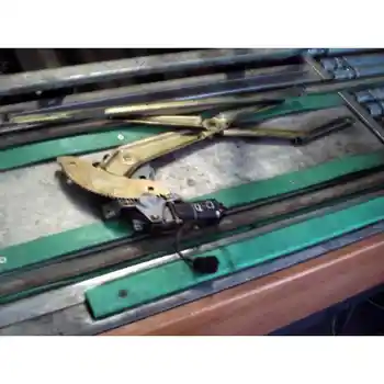 

1187630 Power Windows Front Right Kia Carnival *