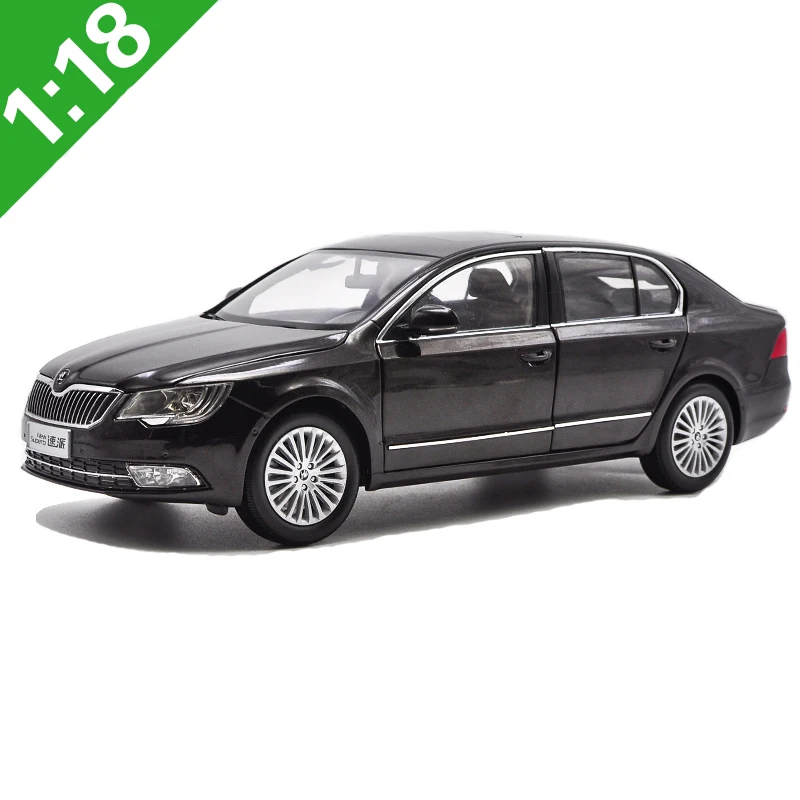 

1/18 sacle original superb diecast metal car Static model alloy vehicle toy collection show kids adult children gifts home show