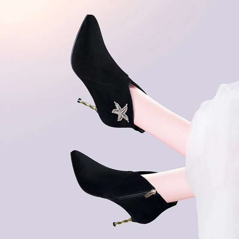 

Women's Pointed-Toe Man-made Diamond Thin Heeled High-Heel V Mouth Short Boots Women's 2019 Autumn And Winter New Style Europe A