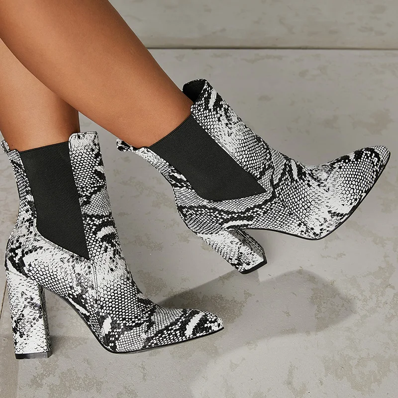 

2019 Women Ankle Boots 11.5cm 9.5cm Block High Heels Stretch Plus Size 42 Punk Boots Block Heels Chunky Snake Print Winter Shoes