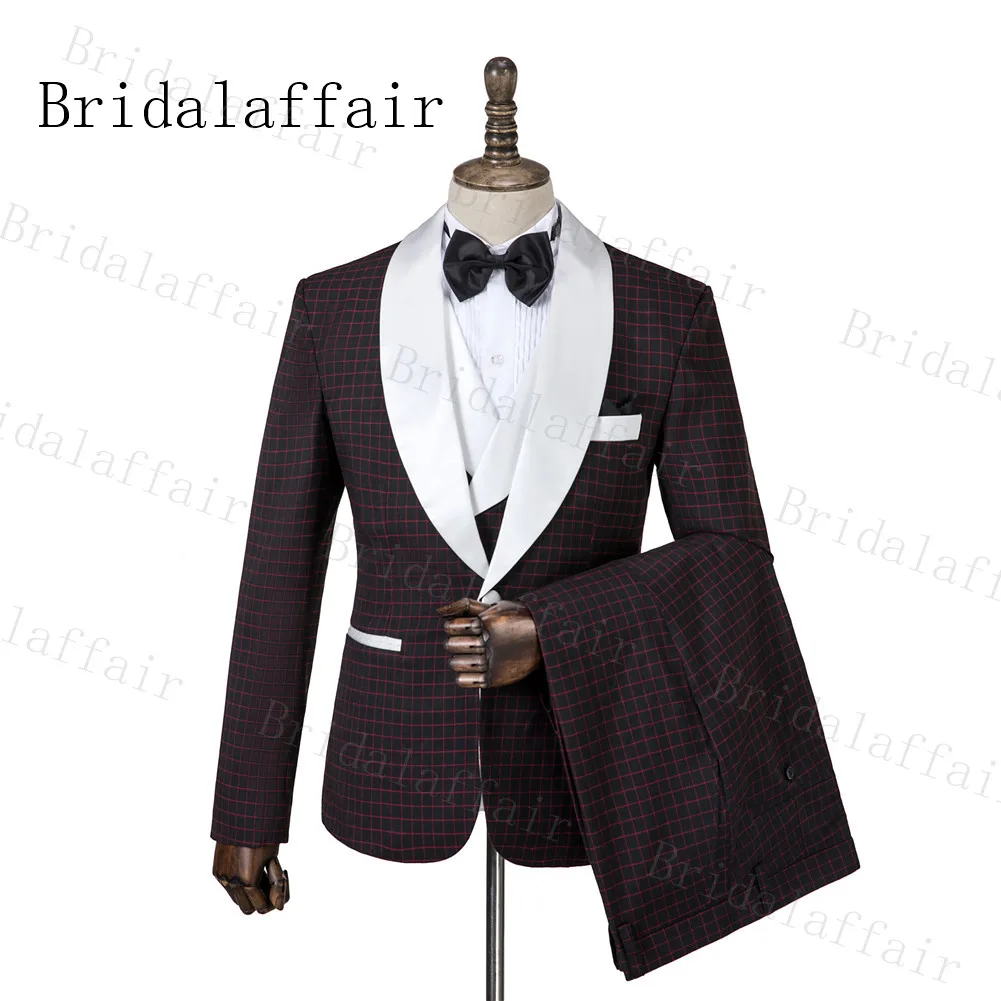 

Bridalaffair Costume Homme 2019 New Red Plaid Men Suits White Collar Black Tuxedo Prom Party Suits Plaid Wedding Suits 3 Pieces
