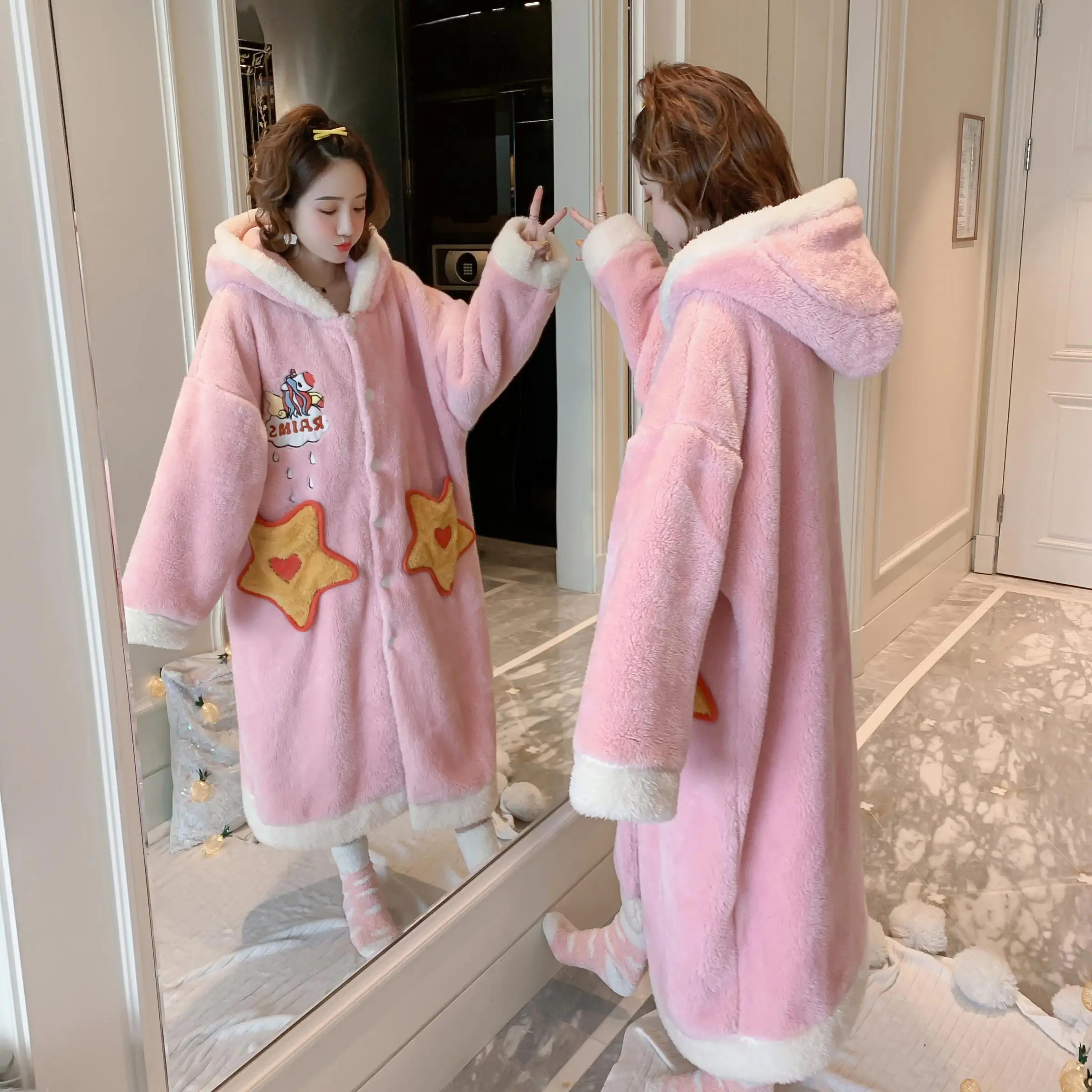 Winter Cute Warm Bathrobes Women Pink Hooded Long Bath Robe Ladies Dressing Soft Gown Kawaii Stars Pockets Robes Female
