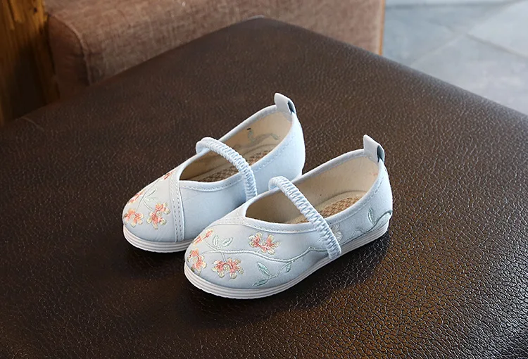 embroidered shoes imitation thousand layers bottom beef tendon bottom squat shoes retro national style horns shoes girls shoes