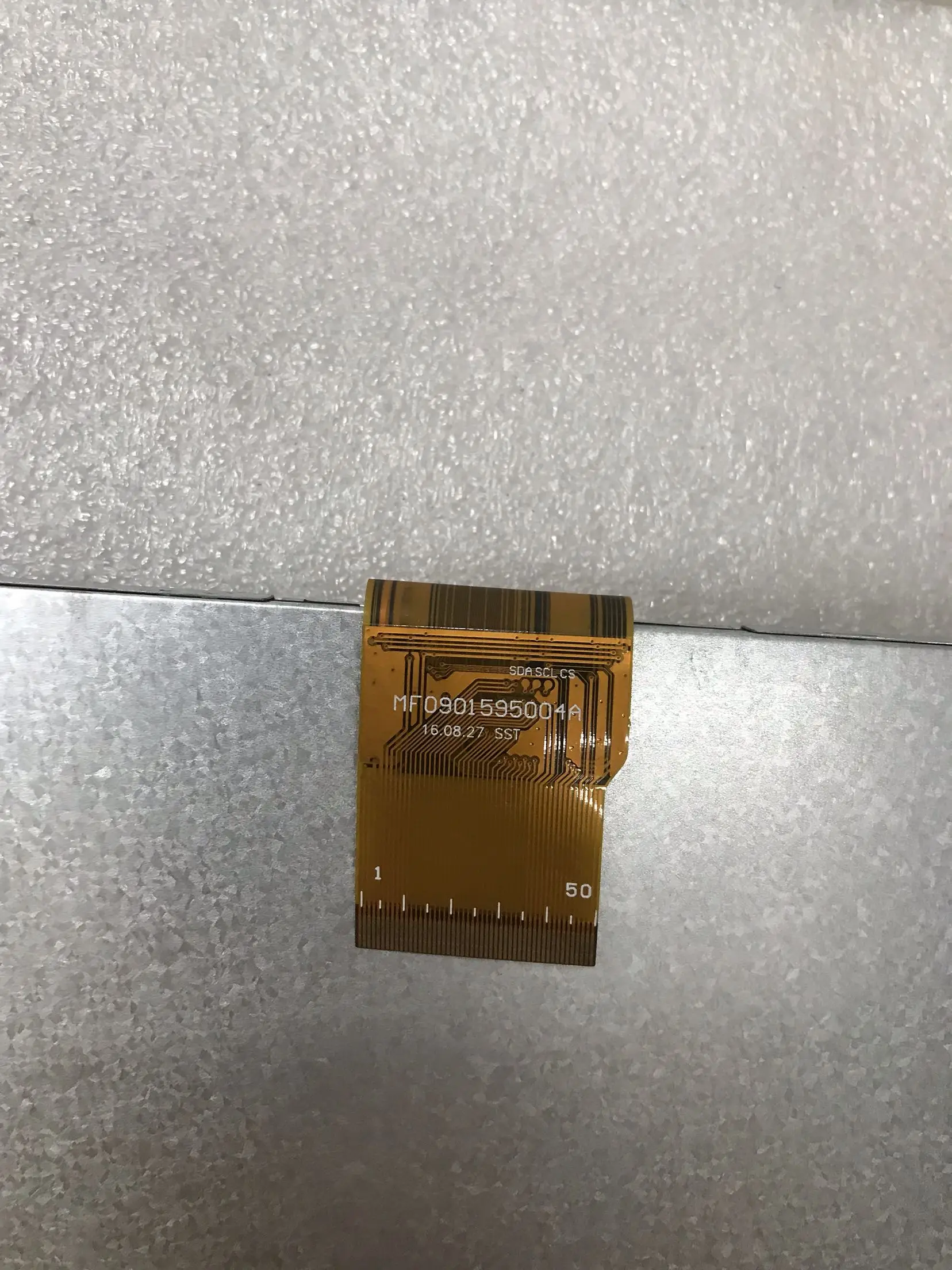 MF0901595004A LCD ÷ ȭ