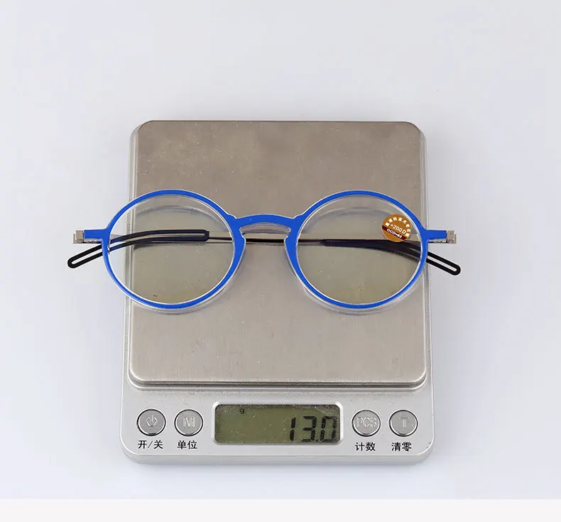 11-12128235122_1930172742