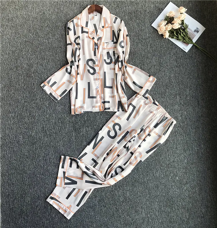 12175705255_1412111203