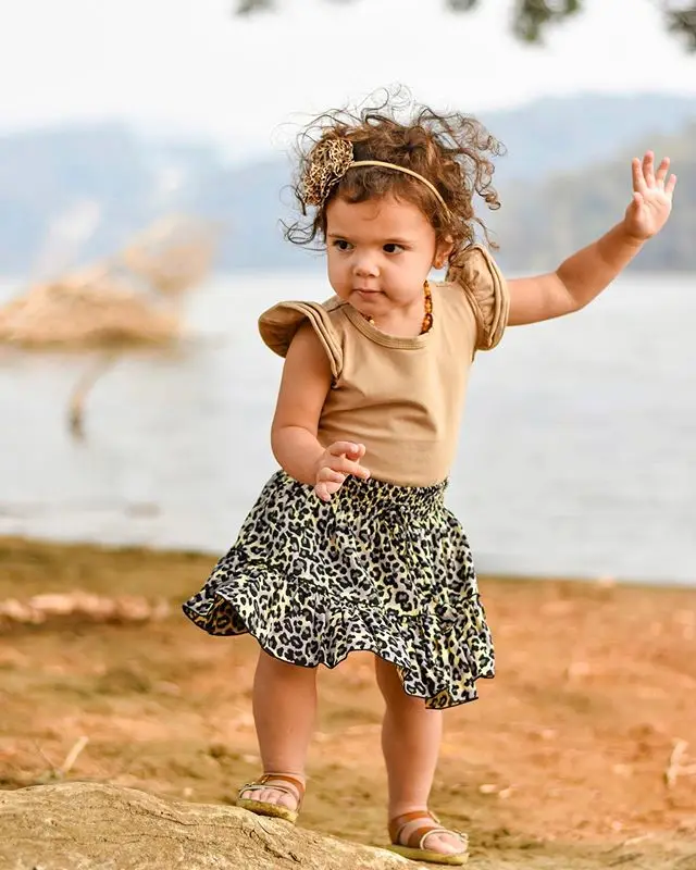 

Newborn Baby Girl Summer Clothes Flutter Sleeve Solid Romper Bodysuit+Floral Leopard Skirt 2Pcs Cotton Outfit Set