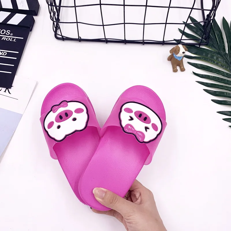 Тапочки с персонажами из мультфильмов для детей обувь с изображением свинки летнее платье для малышей с принтом животных; для детей для ношения в помещении, Тапочки для малышей нескользящая Мягкая подошва сланцы Дети 30-35