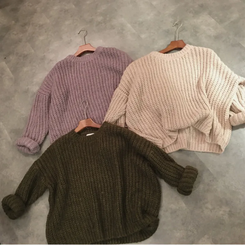 

2020 Autumn and Winter New Retro Knitted Sweater Women's Oversized Loose Long-Sleeved Solid Color Long Warm Sweater Pullover