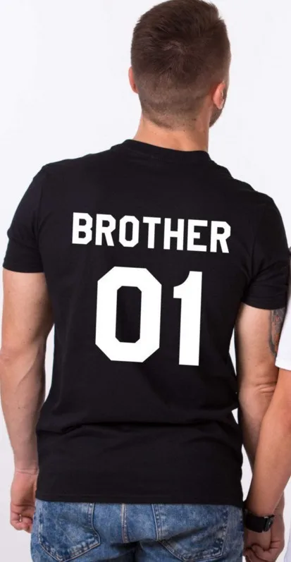 Женская футболка с надписью Sister Brother круглым вырезом и коротким рукавом уличная