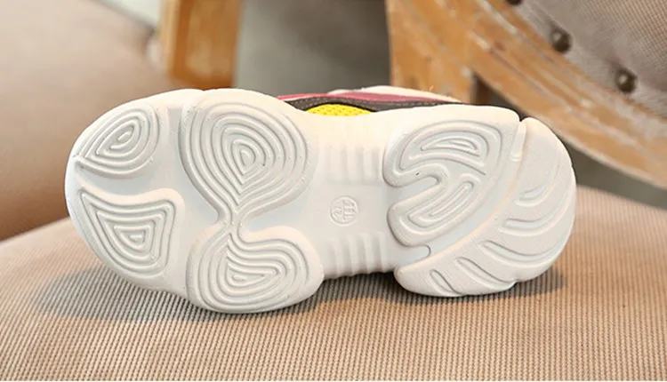 12889521218_840385025