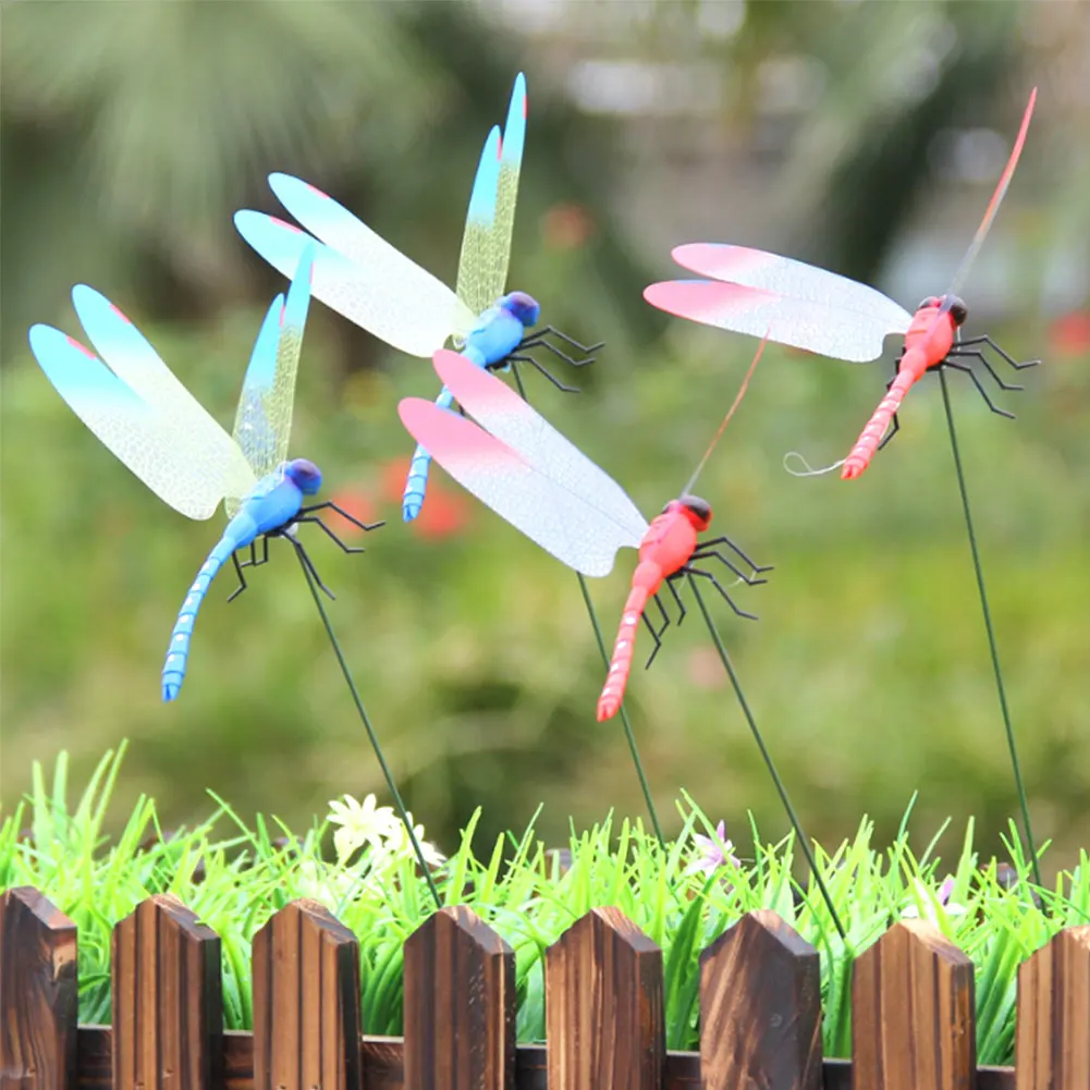 2PCS Beautiful Garden Ornament 3D Plastic Lawn Decoration