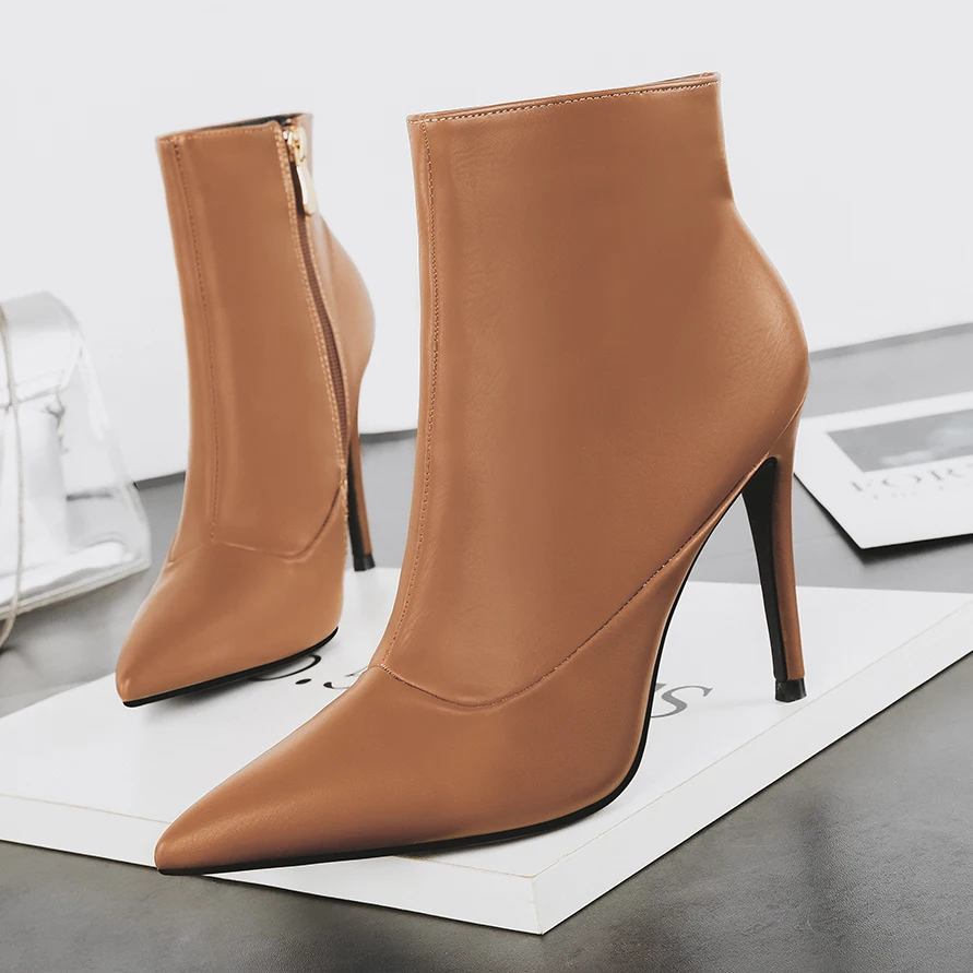 Осенние ботинки женские сапоги до середины икры расшитая блестками ткань острый