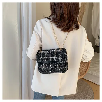 

Winter net red new handbags Korean version of the wild shoulder bag ins fashion small fragrance wind woolen chain messenger bag