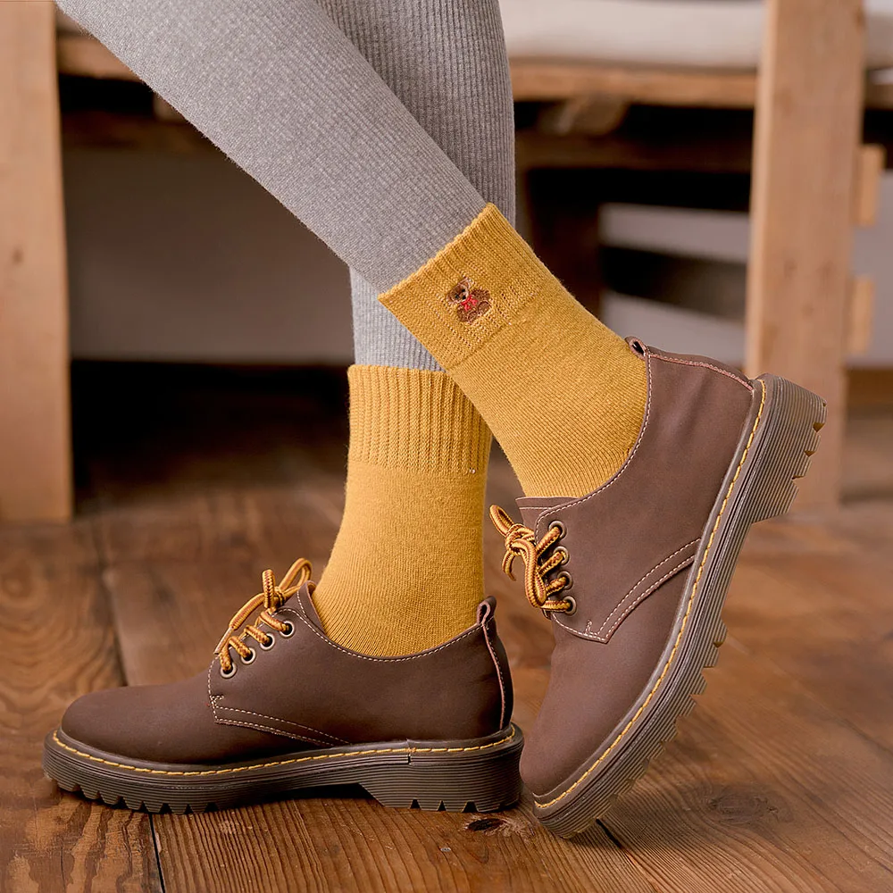 

Winter new women's thick warm embroidery cartoon bear wool socks Soft retro solid color high quality cotton socks cheap 5 pair