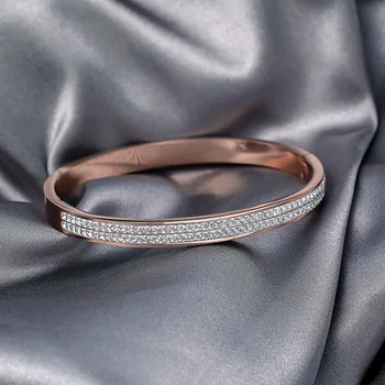 

Fully-jewelled Circle Titanium Steel Bracelet East Gate Ornaments Bracelet Woman Concise Exaggeration Bracelet Originality