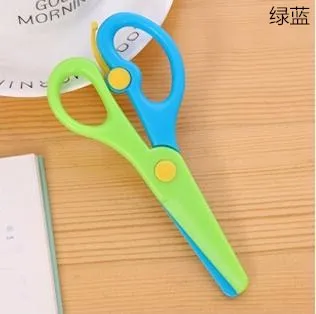 Безопасные пластиковые ножницы креативные эластичные детские ножницы для детского сада DIY небольшая круглая головка резак для бумаги - Цвет: 4