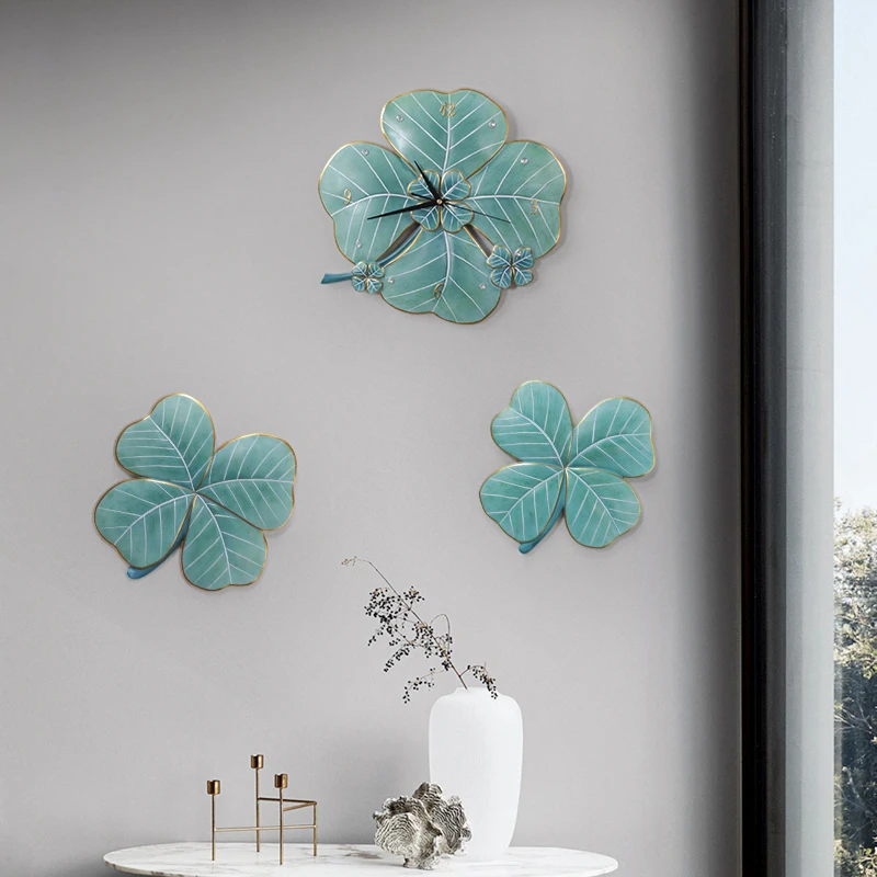 

Large Shamrock Wall Clock ST.Patricks Day Green Silent Simple Green Wall Clock Creative Duvar Saati Metal Sheet Decor JJ60WC