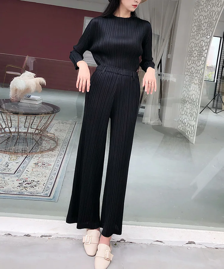 Лидер продаж; Miyake fold; однотонная водолазка с длинными рукавами+ широкие брюки; костюм;