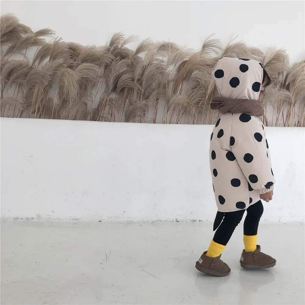 Новая хлопковая куртка с рисунком для мальчиков 1-3 лет Двустороннее хлопковое пальто в горошек с динозавром для маленьких девочек