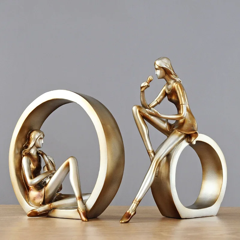 

Fun Fervent Creative Gold Luxury Small Ornaments Modern Design Resin Simple Small Ornaments Living Room Adornos Home Decoration