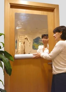 2345575923_1088068313