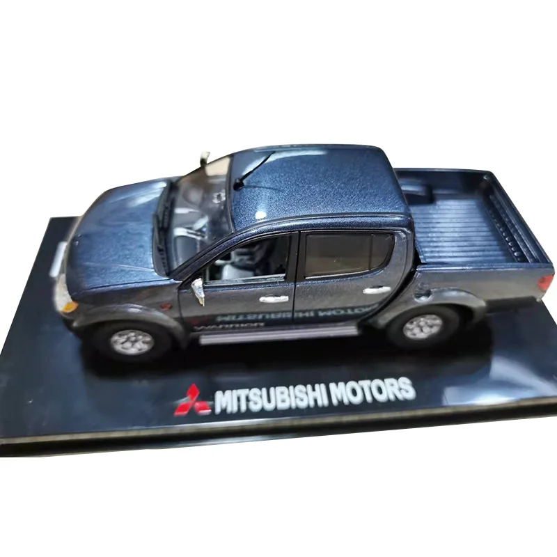 Литая модель автомобиля Mitsubishi L200 из сплава в масштабе 1:43 Игрушечная