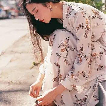 

Women Elegaht Floral Dress Summer Ladies Boho Beach Sundress Holiday Flare Sleeve V-neck Maxi Dress High Waist Lace-up Dresses