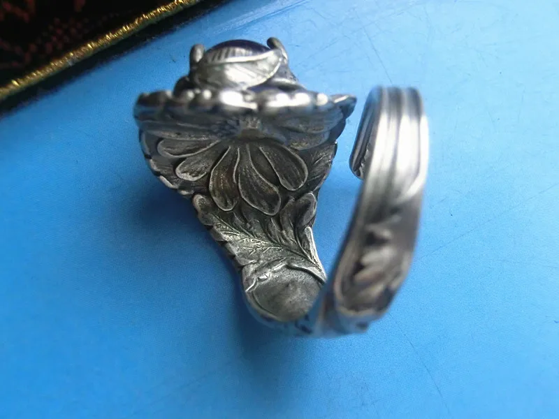 Western jewelry 】 925 sterling silver sycee leaves flowers violet gem mouth ring