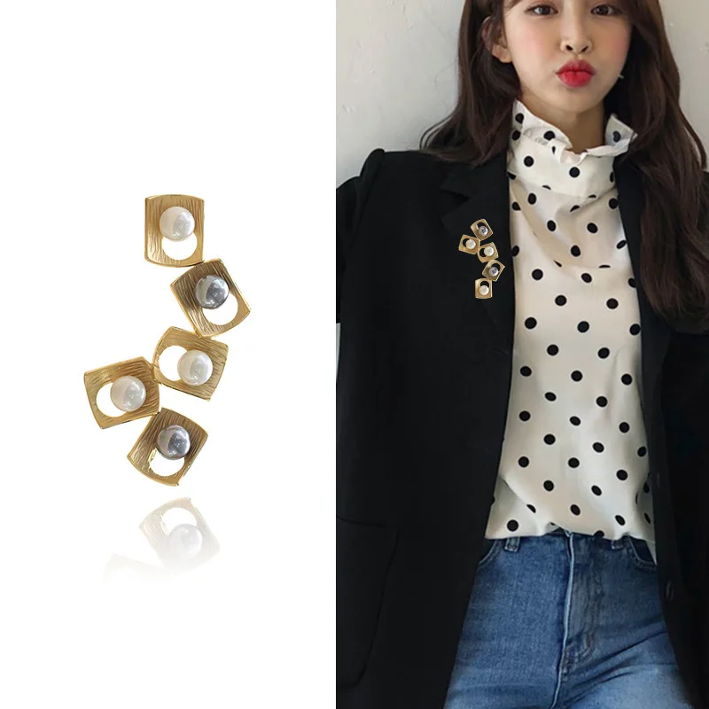 

New Products Inlaid Multi-color Imitation Pearl Geometric Pattern Brooch Exaggeration Sense of Design Brooch Men And Women-Corsa