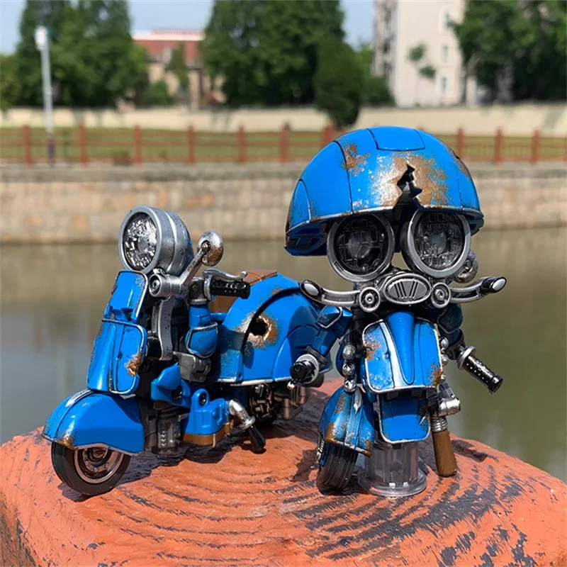 

Transformation Battle Damage Sqweeks figure toy