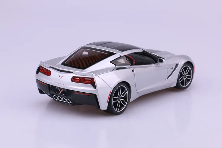 1:18 Высокая литая модель машины модель Chevrolet Corvette hardcover модель автомобиля для детей Подарки