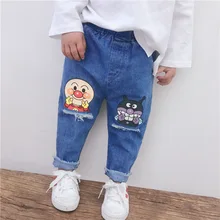 Новинка года; сезон весна-лето; детские джинсы с эффектом потертости и потертостями