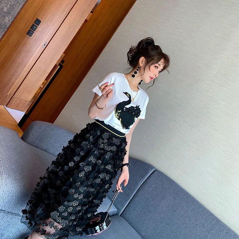 

WOMEN'S Dress 2019 Summer Embroidered Sequin Swan Short Sleeve T-shirt + Very Fairy of Gauze Skirt Set Fashion